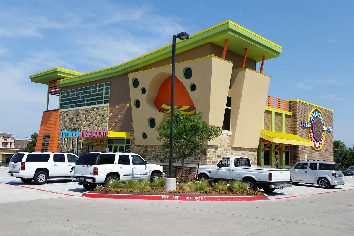 Mellow Mushroom la terra studio